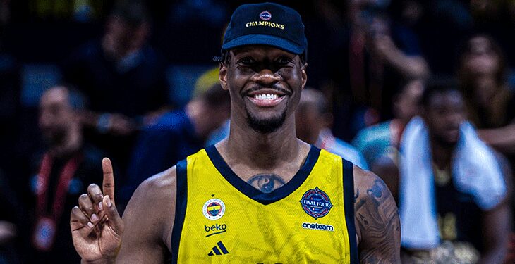 ‘Fenerbahçe’de para için oynamayız’ demişti! Nigel Hayes-Davis’in yeni takımı belli oldu