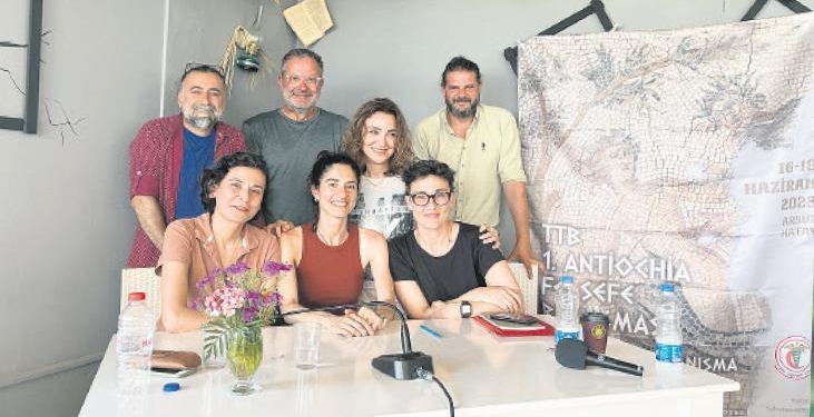 ‘Gitmedik. Buradayız.’