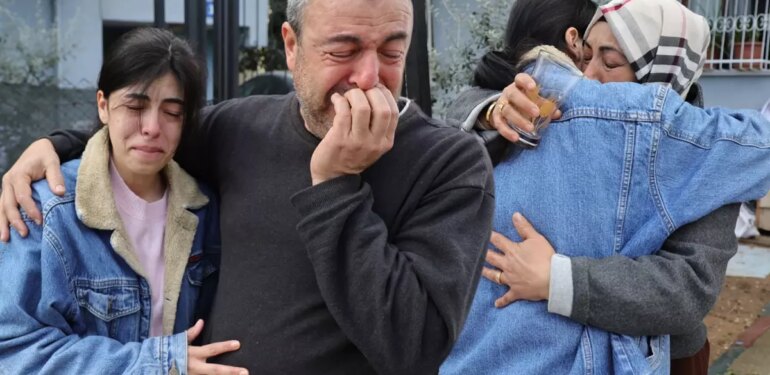 Güvendiği arkadaşı hayatını karartmıştı! Ağlaya ağlaya hapse girdi