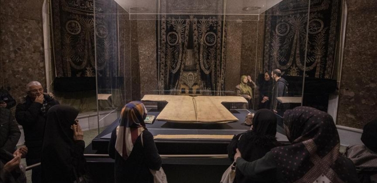 Hazreti Muhammed’in Hırka-i Şerif’i 20 Şubat’ta ziyarete açılacak