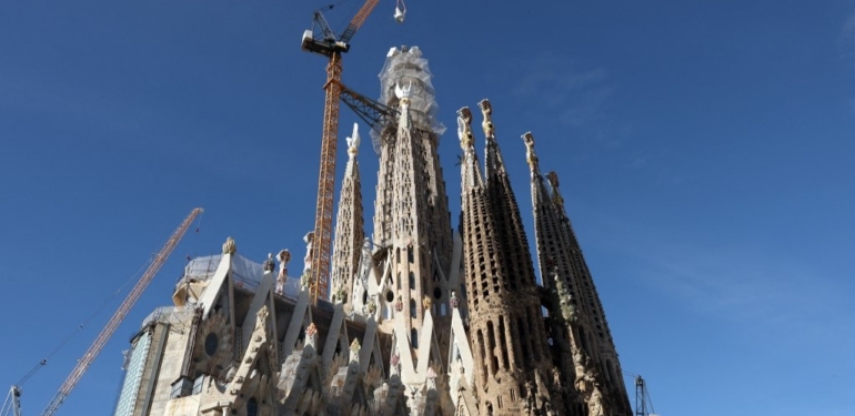 İnşaatı 144 yıl sürdü. Dünyanın en yüksek kilisesinde son aşama