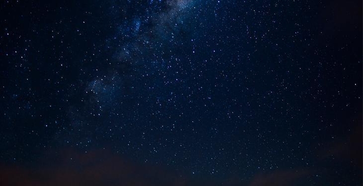 Karanlık maddeden oluşan ve neredeyse görünmez bir galaksi keşfedildi