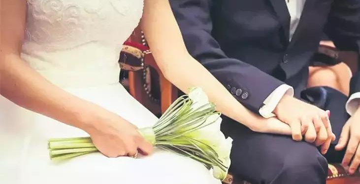 Kızlarını “süt hakkı” adı altında satıyorlar!