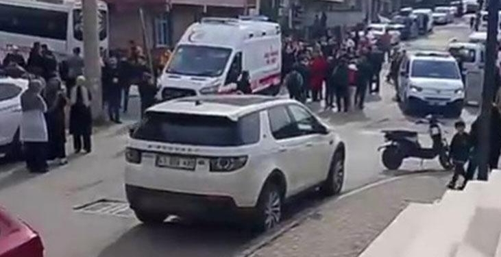 Kocaeli’de feci kaza! Servis aracının çarptığı minik Elanur hayatını kaybetti