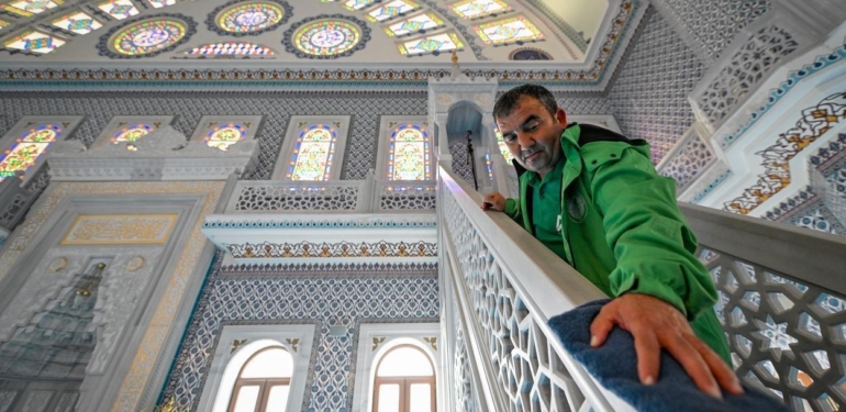 Mersin ramazan’a hazır! 13 ilçede cami, cemevi ve kiliseler steril hale getirildi