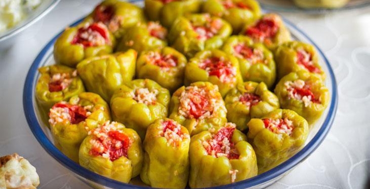 Misafir sofralarını şenlendiren biber dolması tarifi! Fırında hazırlayın, tadı nefis