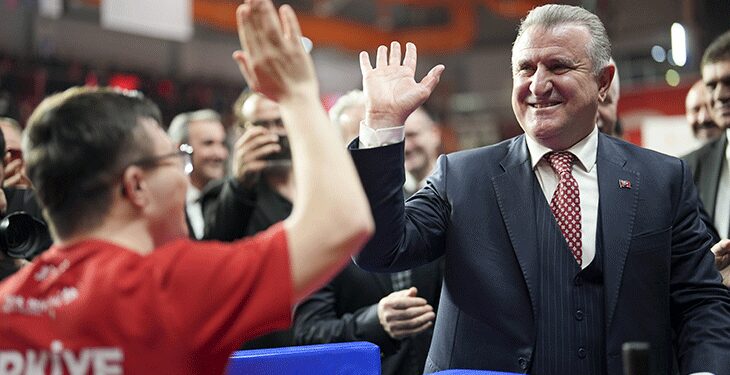 Osman Aşkın Bak: İstanbul’u spor şehri yapmak için hep beraber çalışacağız