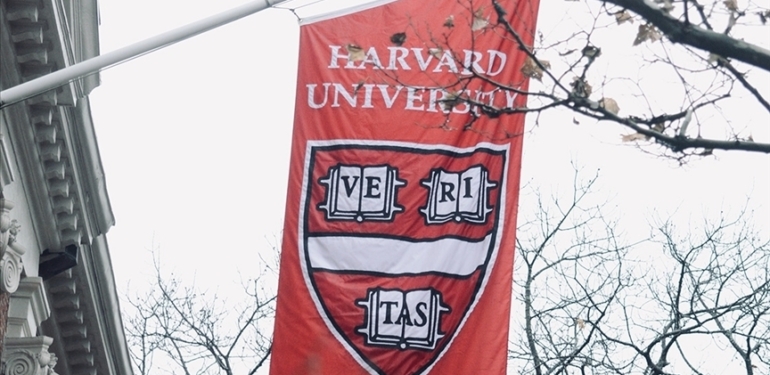 Pentagon’dan Harvard kararı. Askeri eğitim programları sona eriyor