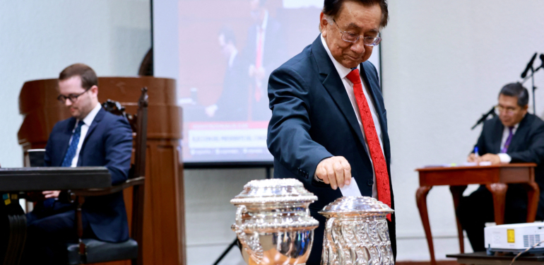 Peru’nun geçici Devlet Başkanı Balcazar oldu