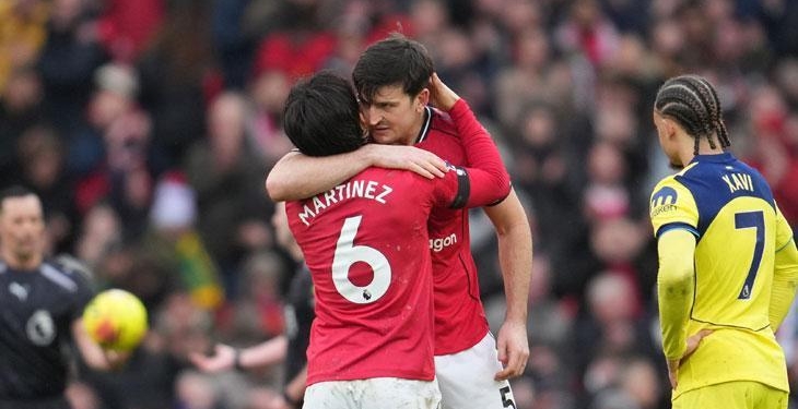 Premier Lig’de Manchester United, Tottenham’ı 2 golle geçti