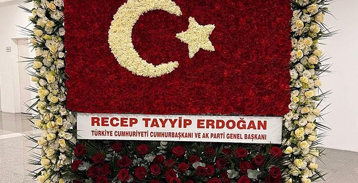 Son dakika… Cumhurbaşkanı Erdoğan’dan MHP’nin 57. kuruluş yıl dönümüne Türk bayraklı aranjman