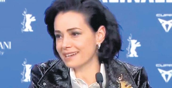 Türkiye sorusuna verdiği yanıt çok konuşuldu! Özgü Namal fırtınası: Festivale damga vurdu