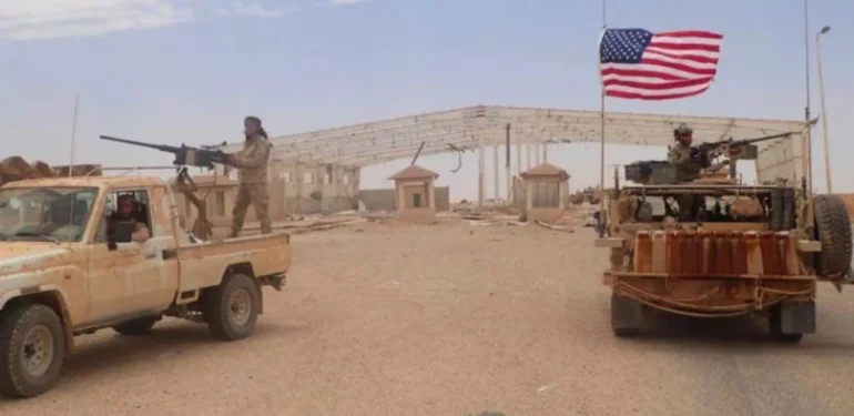 Uluslararası koalisyon güçleri, Suriye’deki El-Tanf üssünü boşalttı